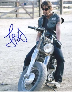 Larry Bishop autograph