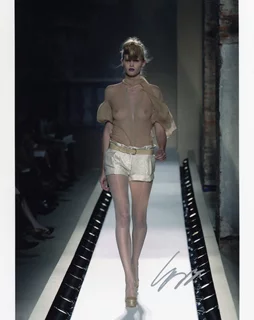 Lara Stone autograph