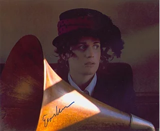 Elizabeth Reaser autograph