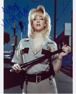 Wendi McLendon-Covey autograph