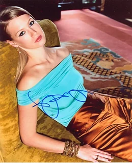 January Jones autograph