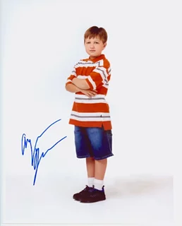 Angus Jones autograph