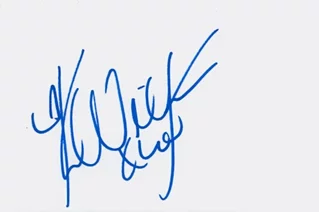 Kendra Wilkinson autograph