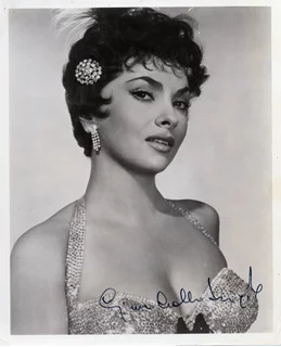 Gina Lollobrigida autograph