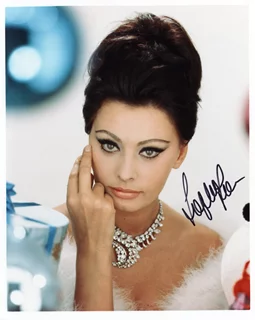 Sophia Loren autograph