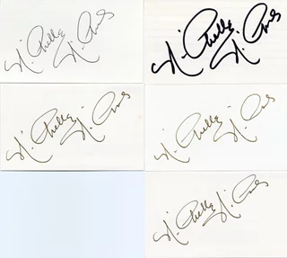 Nichelle Nichols autograph