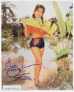 Dawn Wells autograph