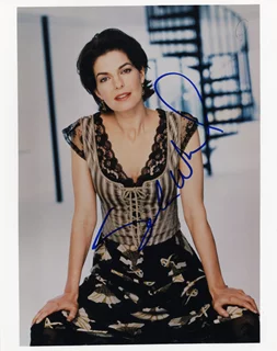 Sela Ward autograph