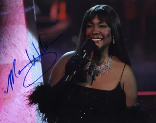 Mary Wilson autograph