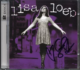 Lisa Loeb autograph