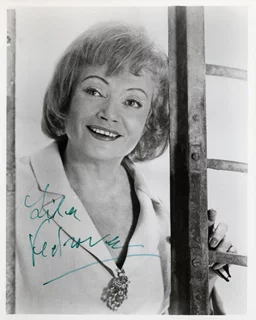 Lila Kedrova autograph