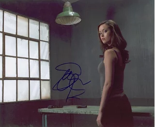 Summer Glau autograph