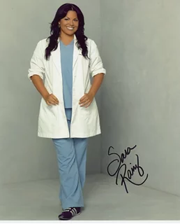 Sara Ramirez autograph
