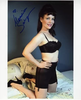 Meredith Salenger autograph