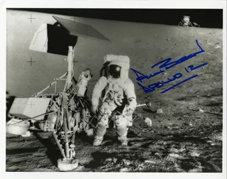 Alan Bean autograph