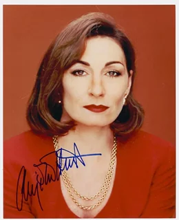 Anjelica Huston autograph