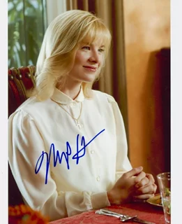 Melinda Page Hamilton autograph