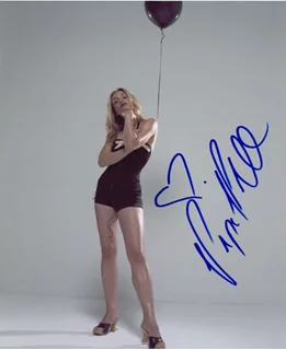 Piper Perabo autograph