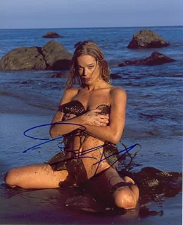 Jennifer Gareis autograph