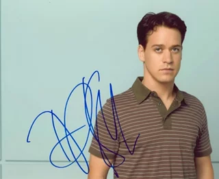 T.R. Knight autograph