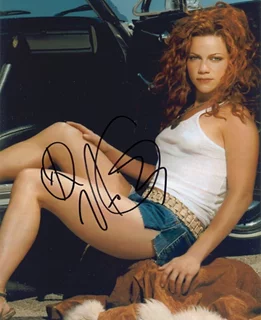 Nikka Costa autograph