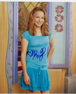 Kay Panabaker autograph