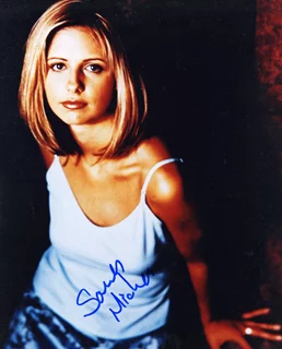 Sarah Michelle Gellar autograph