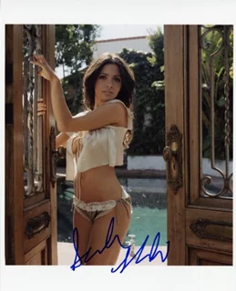 Sarah Shahi autograph