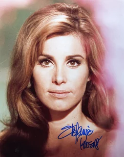 Stefanie Powers autograph