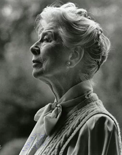 Wendy Hiller autograph