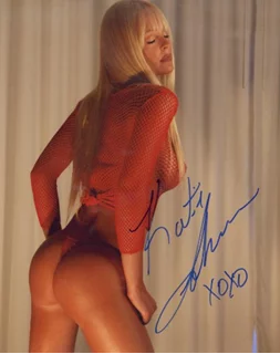 Katie Lohmann autograph