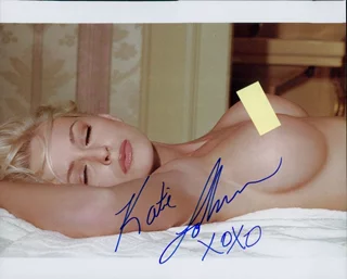 Katie Lohmann autograph