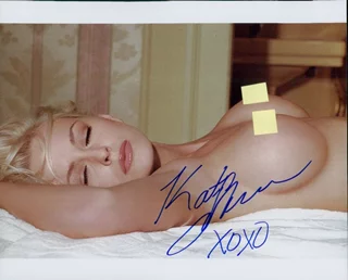 Katie Lohmann autograph