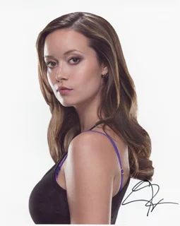 Summer Glau autograph
