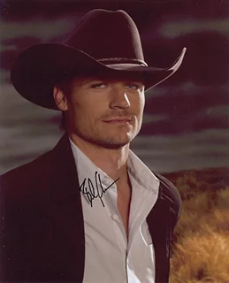 Bailey Chase autograph