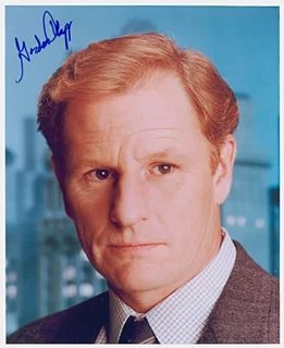 Gordon Clapp autograph