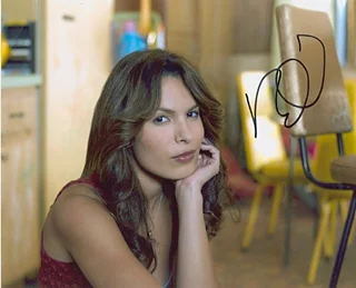 Nadine Velazquez autograph