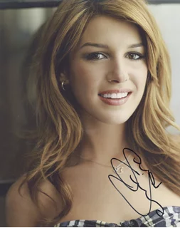 Shenae Grimes autograph
