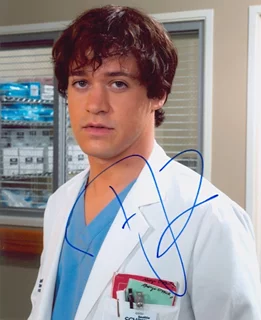 T.R. Knight autograph