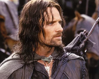 Viggo Mortensen autograph