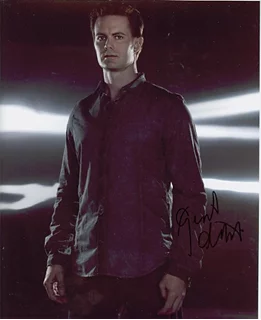 Garret Dillahunt autograph