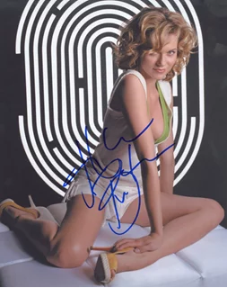 Hilarie Burton autograph