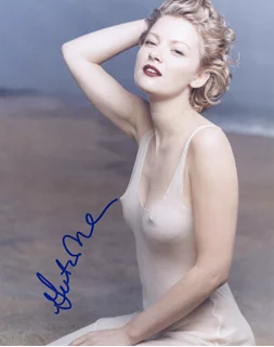 Gretchen Mol autograph