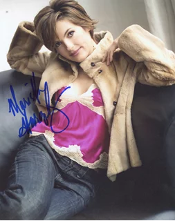 Mariska Hargitay autograph
