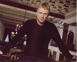 Kevin McKidd autograph