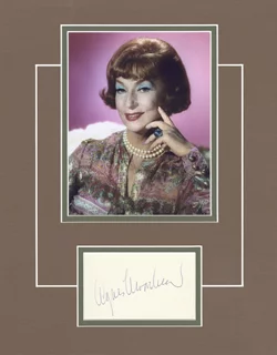Agnes Moorehead autograph