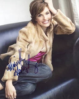 Mariska Hargitay autograph