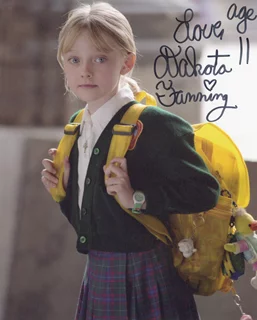 Dakota Fanning autograph