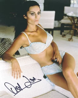 Daliah Lavi autograph