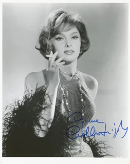 Gina Lollobrigida autograph